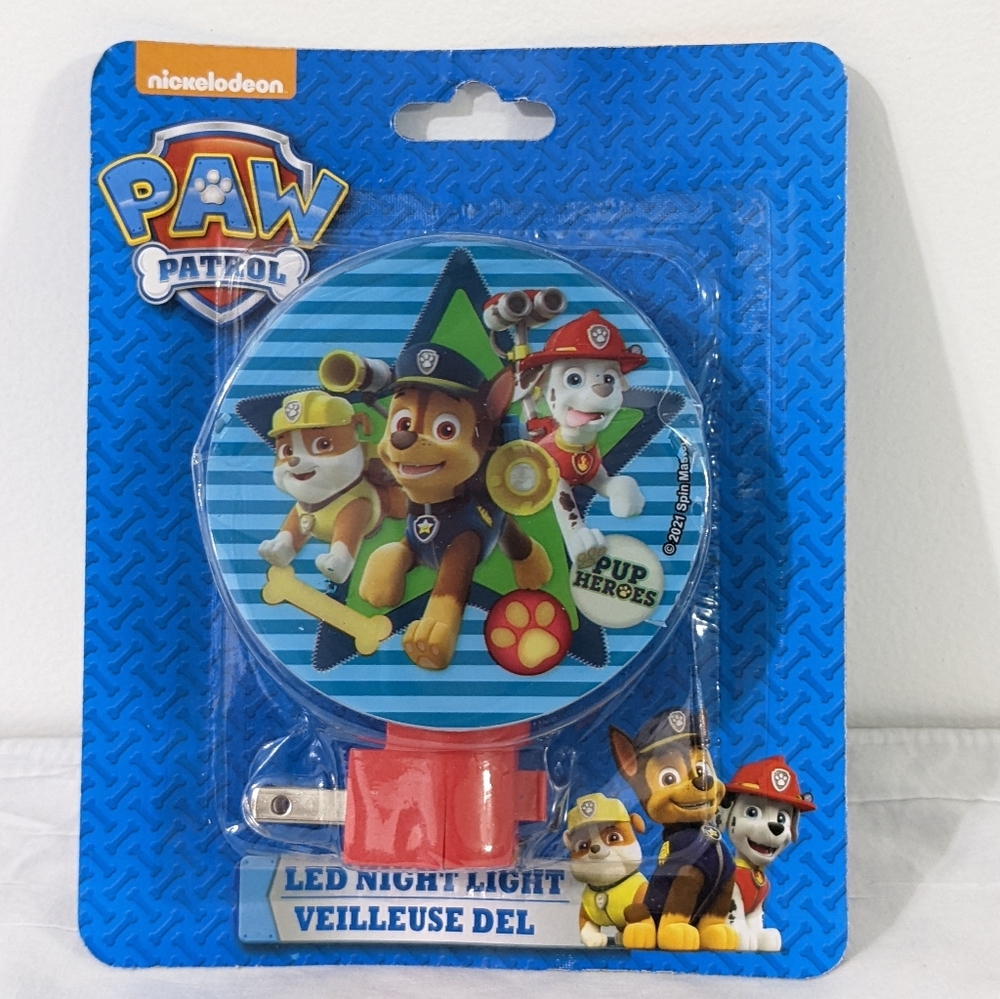 PAW PATROL NICKELODEON LED ROTARY NIGHT LIGHT, NEW